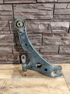 Рычаг передний нижний левый TOYOTA CAMRY OEM 48069-33050 ACV30 2002