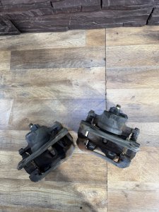 Суппорта передние TOYOTA CAMRY OEM 47730-33190. 47750-33190 ACV30 2004