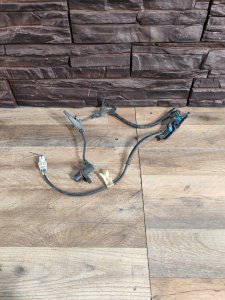 Датчик ABS передний правый 89542-33070 TOYOTA CAMRY