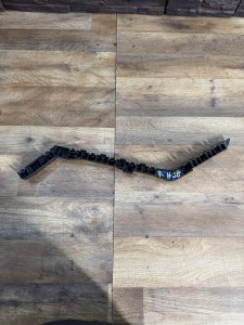 Крепление заднего бампера правое 71593-TL0-G01 HONDA ACCORD
