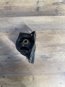 подушка двигателя правая HONDA TORNEO OEM 50806-S0A-980 CF4 1998