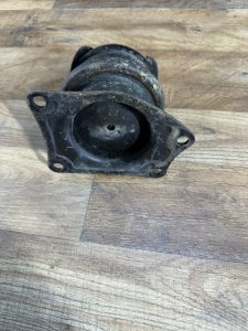 подушка двигателя левая HONDA RAFAGA OEM 50815-SL5-013 CE4 1994