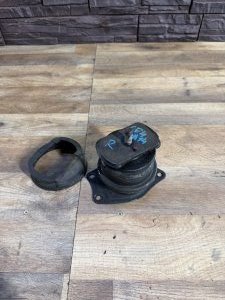 подушка двигателя правая 50810-SW3-003 HONDA RAFAGA