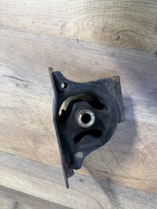 подушка двигателя правая HONDA ODYSSEY OEM 50806-S0A-980 RA6 2000