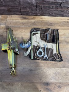 Домкрат поддомкратник набор HONDA ODYSSEY OEM 89310-SX0-003. 89000-S3N-000 RA6 RA7 RA8 RA9 2002
