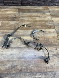 Датчик ABS передний левый 89543-33070 TOYOTA CAMRY