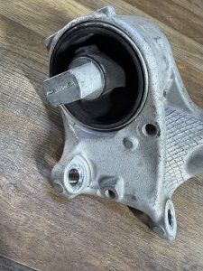 Подушка кпп HONDA LEGEND OEM 50850SJAA61 KB2 KB1 2012
