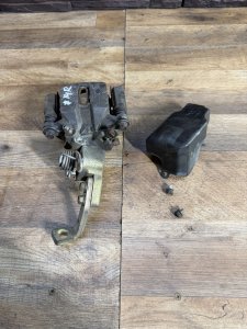 Суппорт задний правый HONDA RAFAGA OEM 43018-SV4-A00. 43230-SV4-013. 43255-SM4-954 CE4 1994