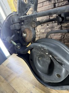 Балка задняя ACURA MDX HONDA MDX OEM 50300-S3V-003. 52300-S3V-A02. 52371-S3V-A00. 52372-S3V-A00. 52372-S3V-A00. 52360-S3V-A04. 52210-S3V-J00. 52215-S3V-J00 YD1 2004