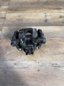 Суппорт задний правый ACURA MDX HONDA MDX OEM 43018-S3V-A00 YD1 2004