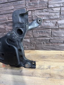 Балка подвески ПЕРЕДНЯЯ MAZDA AXELA OEM BP4K-34-800K BK5P 2007