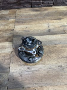 Ступица задняя левая TOYOTA CAMRY OEM 42460-48010. 42460-48011 ACV30 2004