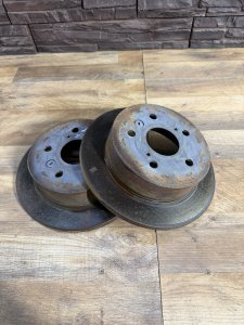 Диски тормозные задние 42431-33100 TOYOTA CAMRY