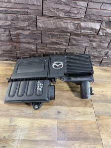 Корпус воздушного фильтра ZJ20-13-Z02. ZJ20-13-Z0X MAZDA AXELA
