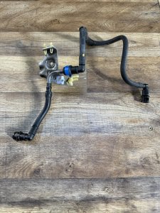 топливная трубка комлпект Z601-13-49XC ZJ20-13-290 MAZDA AXELA