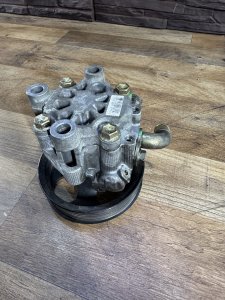 Насос ГУР TOYOTA CAMRY OEM 44310-06070 44310-06071 44310-33150 ACV30 2002
