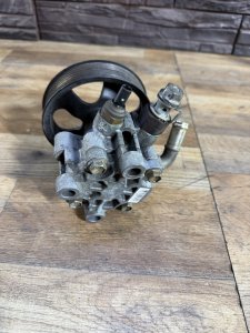 Насос ГУР TOYOTA CAMRY OEM 44310-06070 44310-06071 44310-33150 ACV30 2002
