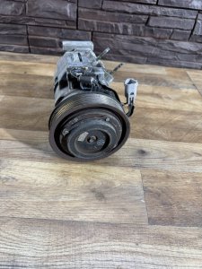 Компрессор кондиционера 88320-48080 TOYOTA CAMRY