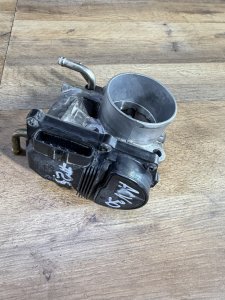 Дроссельная заслонка TOYOTA CAMRY OEM 22030-28030 22030-28040 ACV30 2002