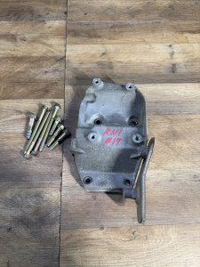 Кронштейн компрессора кондиционера 38930-PLC-000. 38935-PLM-A00 HONDA STREAM