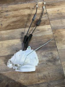 Замок двери передний левый HONDA ACCORD OEM 72150-TL0-Q01 CU2 CU1