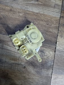 Замок двери передний правый HONDA ACCORD TORNEO OEM 72115-S84-A11 CF4 CF4 CF5 CF6 CF7 CL1 CL2 CL3 CH9 2000