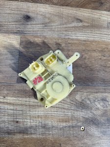 Замок двери передний левый HONDA ODYSSEY OEM 72155-S84-A01 RA6 RA7 RA8 RA9