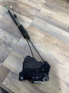 Замок двери передний правый TOYOTA CAMRY OEM 69030-33241 ACV30 2002