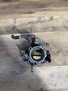 Дроссельная заслонка HONDA ACCORD OEM 16400-RAC-W52. 16400-RAC-W51 CL9 CL8 CL7 2007