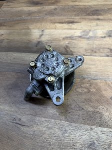 Насос ГУР HONDA ODYSSEY OEM 56110-PFW-003 RA8 RA9 2002