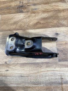 Кронштейн передней подушки HONDA TORNEO ACCORD OEM 50826-S0A-000 CF3 CF4 CF5 CF6 CF7 CL1 CL2 CL3 CH9 1998